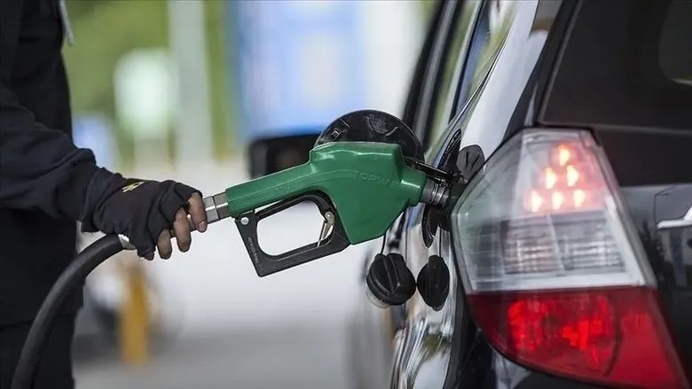 akaryakit-fiyatlarinda-son-durum-25-ekim-pazar-benzin-motorin-ve-lpgye-zam-indirim-var-mi-1792905051751.jpeg