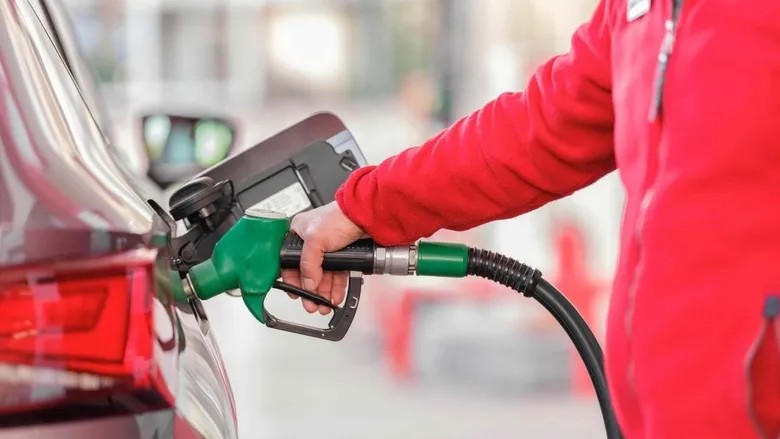 benzin-ve-motorine-zam-mi-gelecek-arac-sahipleri-dikkat-benzin-ve-motorin-kac-tl-olacak-1793006469241.jpeg